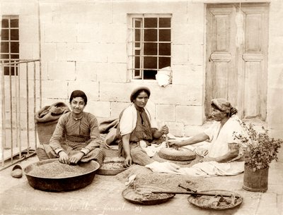Weizenmahlen in Jerusalem, ca. 1867-98 von Bonfils Studio